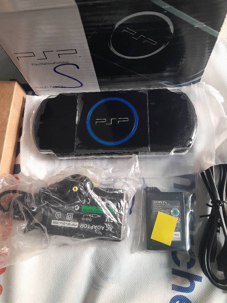 PSP SONY reconditionné avec accessoires
