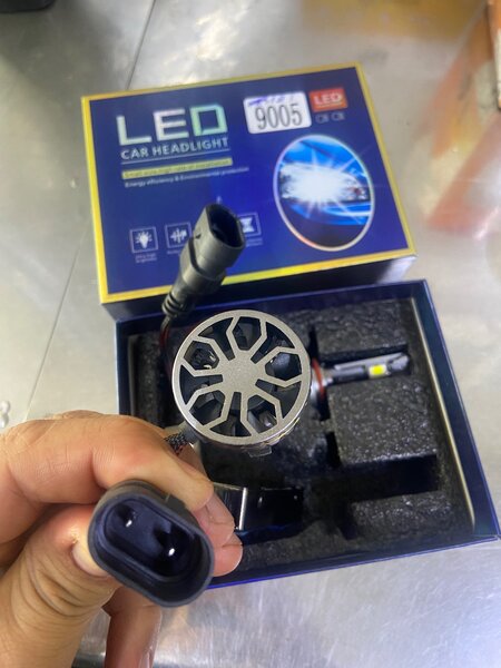 Лампочка LED HB3