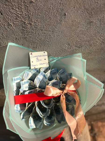 Ruwezi money bouquet