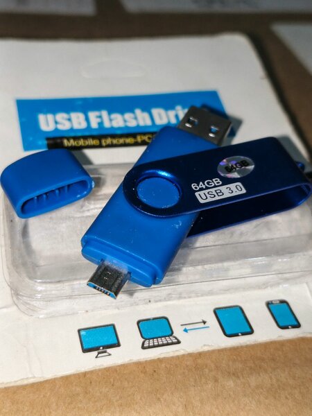 Clé USB 3.0 64 Go double connectique