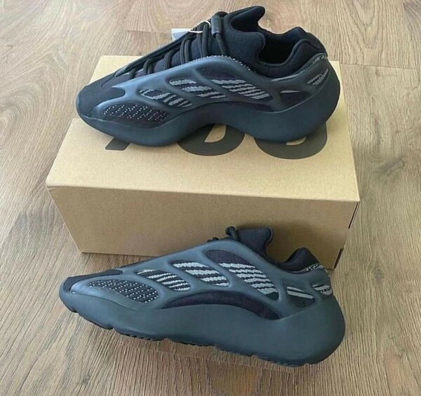 Yeezy Boost 700 V3