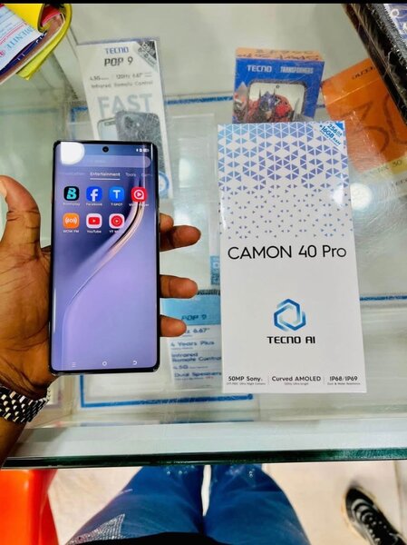 Smartphone Camon 40 Pro AMOLED