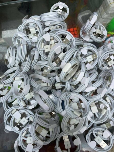 Type c and iphone cables