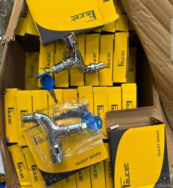 Robinet de cuisine chromé