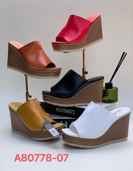 Sandales compensées élégantes