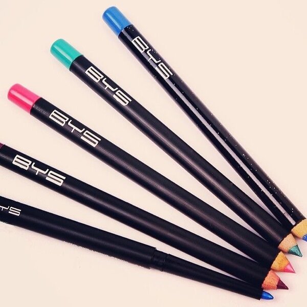 Crayons pour les yeux longue tenue