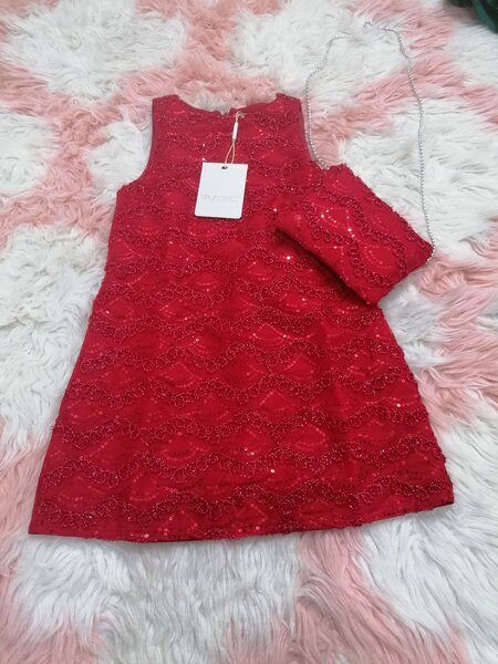 Habillez-vous pour une fille jusqu'à 8 ans