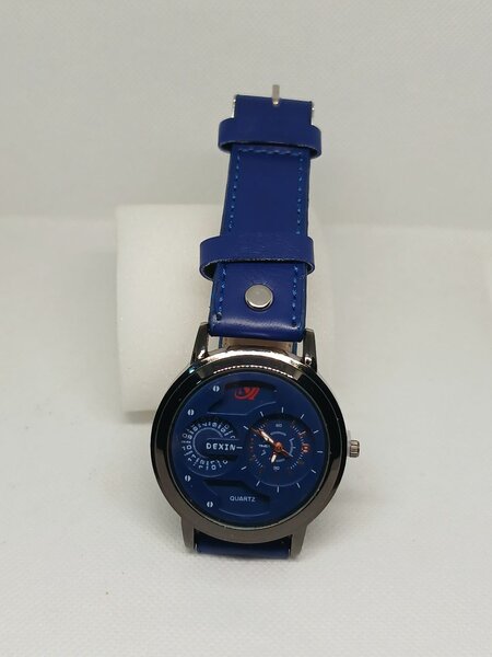 DEXIN analog quartz watch