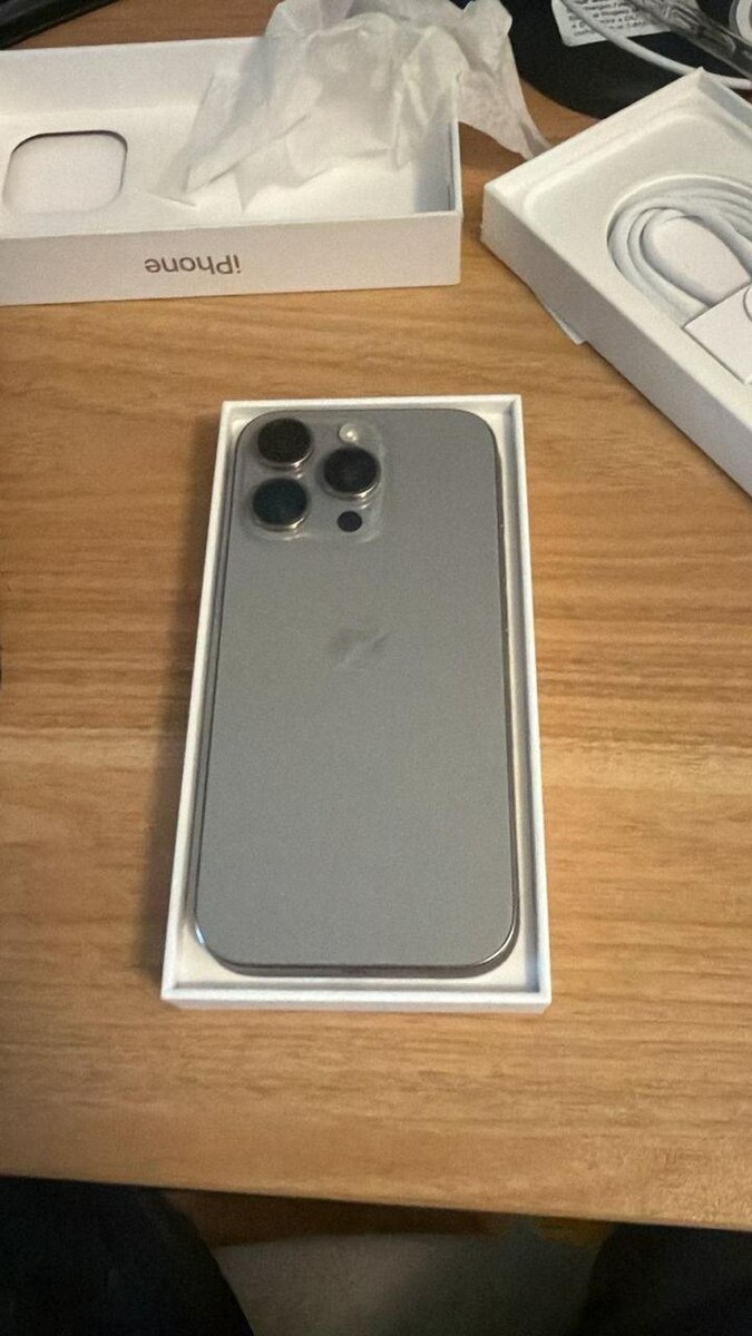 iPhone  16 pro neuf  128 giga