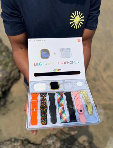 10in1 SMARTWATCH WITH EARBUD