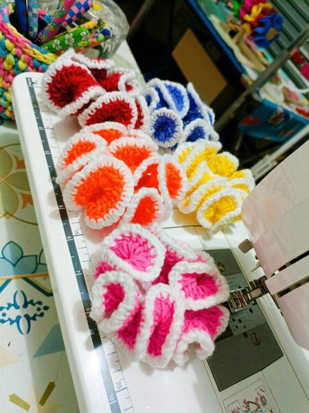 Chouchous en crochet colorés