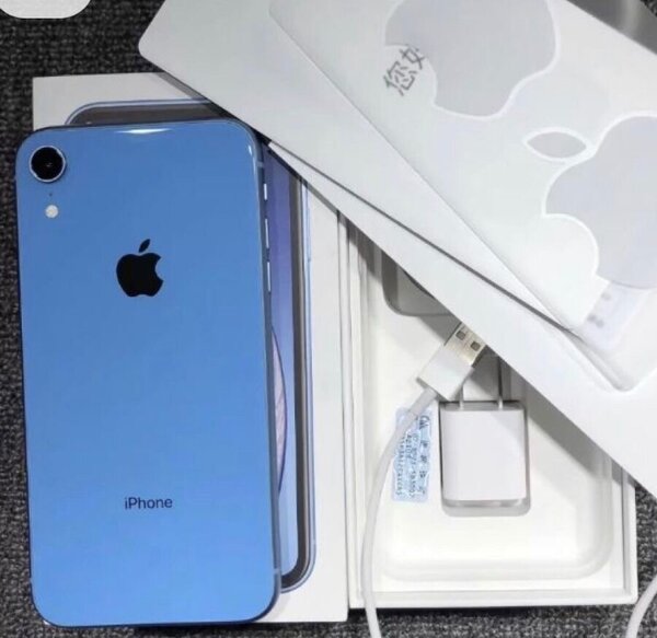iPhone Bleu - 64GB