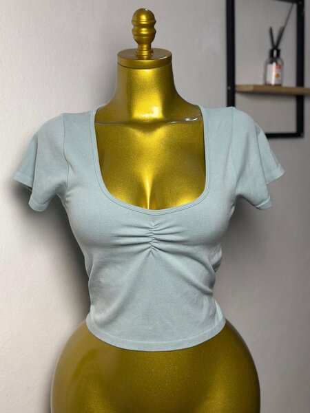 T-shirt court femme élégant