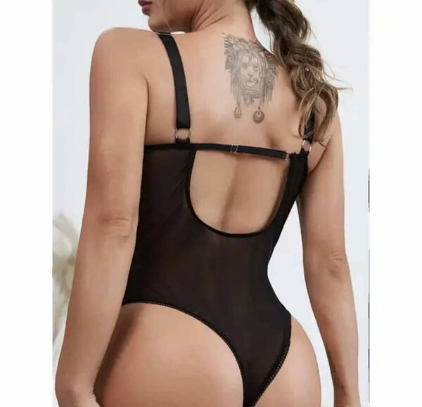 Body sculptant en dentelle