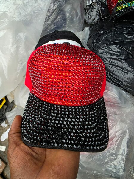 Casquette strass glamour