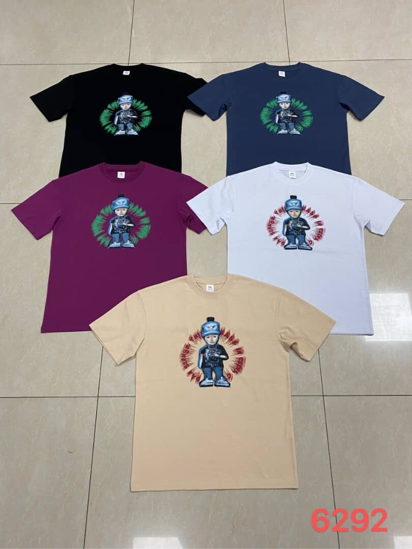 Lot de T-shirts tendance