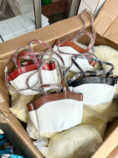 Sac fourre-tout en cuir bicolore