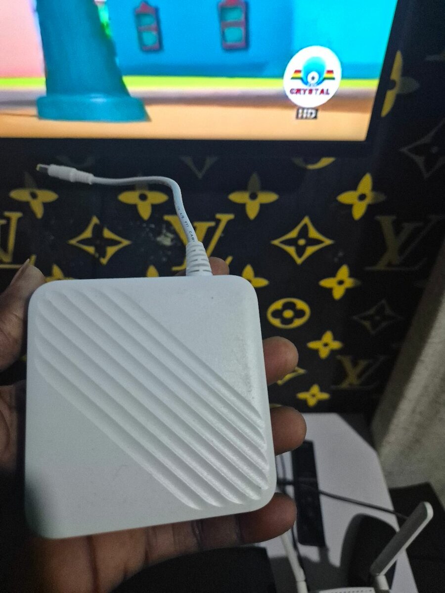 Cat universal wifi going for cool price in good condition