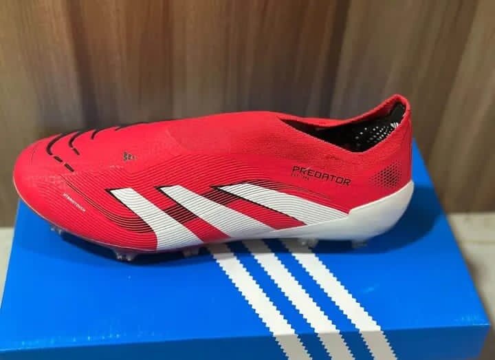 Chaussures de foot Adidas Predator