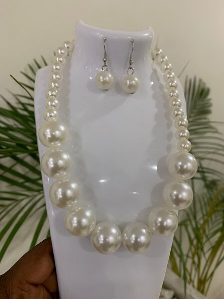 Pearl Necklace