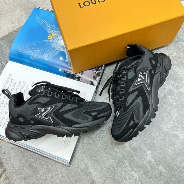 Chaussures Louis Vuitton Homme Noir