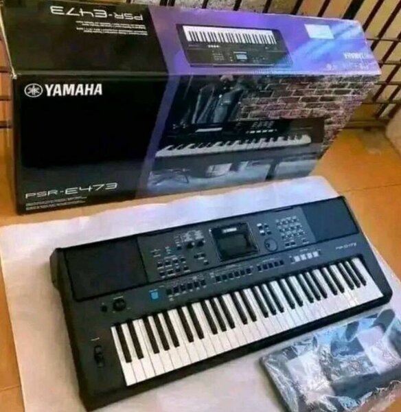 Clavier électronique Yamaha PSR-E473 noir