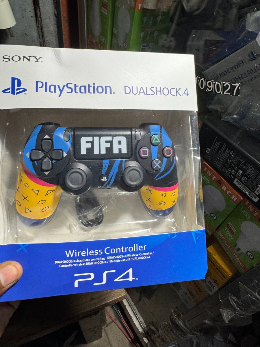 Manette PS4 DualShock 4 FIFA
