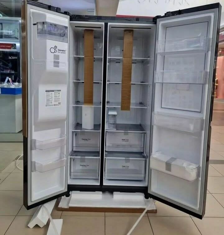 LG 674L SIDE BY SIDE REFRIGERATOR