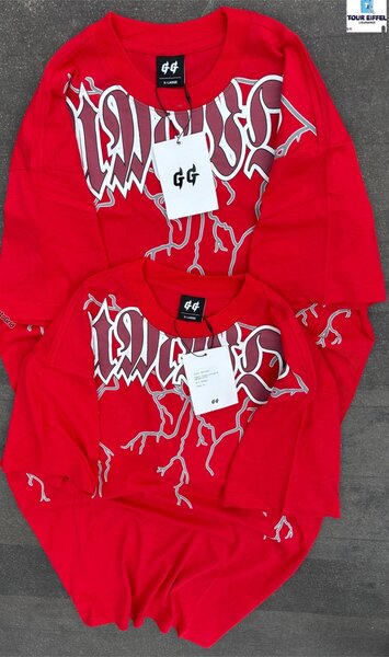 T-shirt rouge imprimé graphique