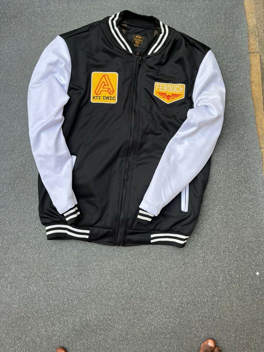 Blouson varsity orange et blanc