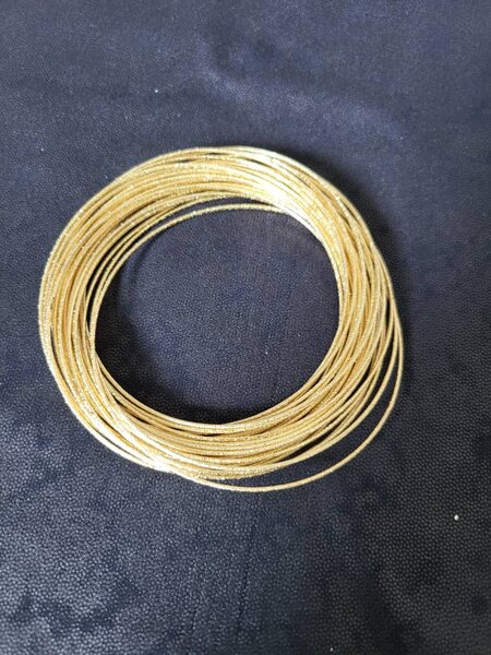 Bracelets dorés élégants