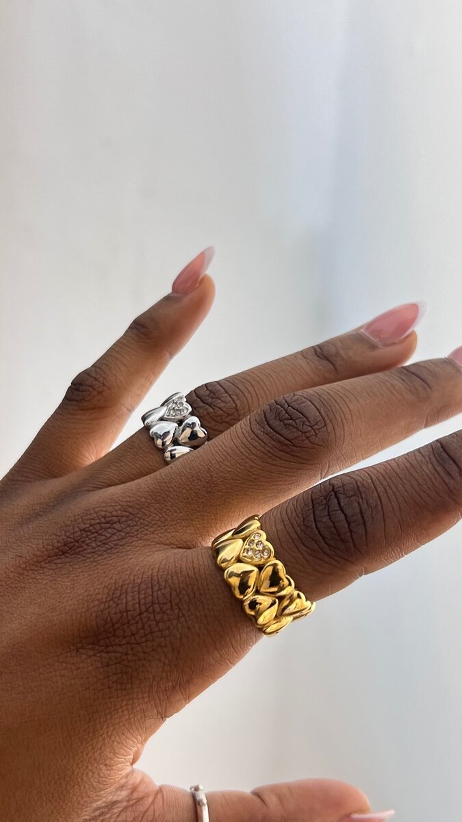 Bague en or et cœur pavé