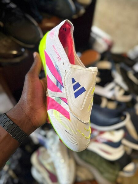 Chaussures de football Adidas