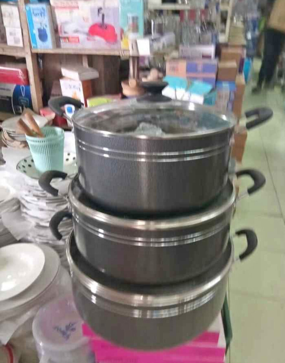 Ensemble de casseroles antiadhésives