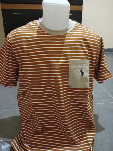 T-shirt rayé à poche pour homme
