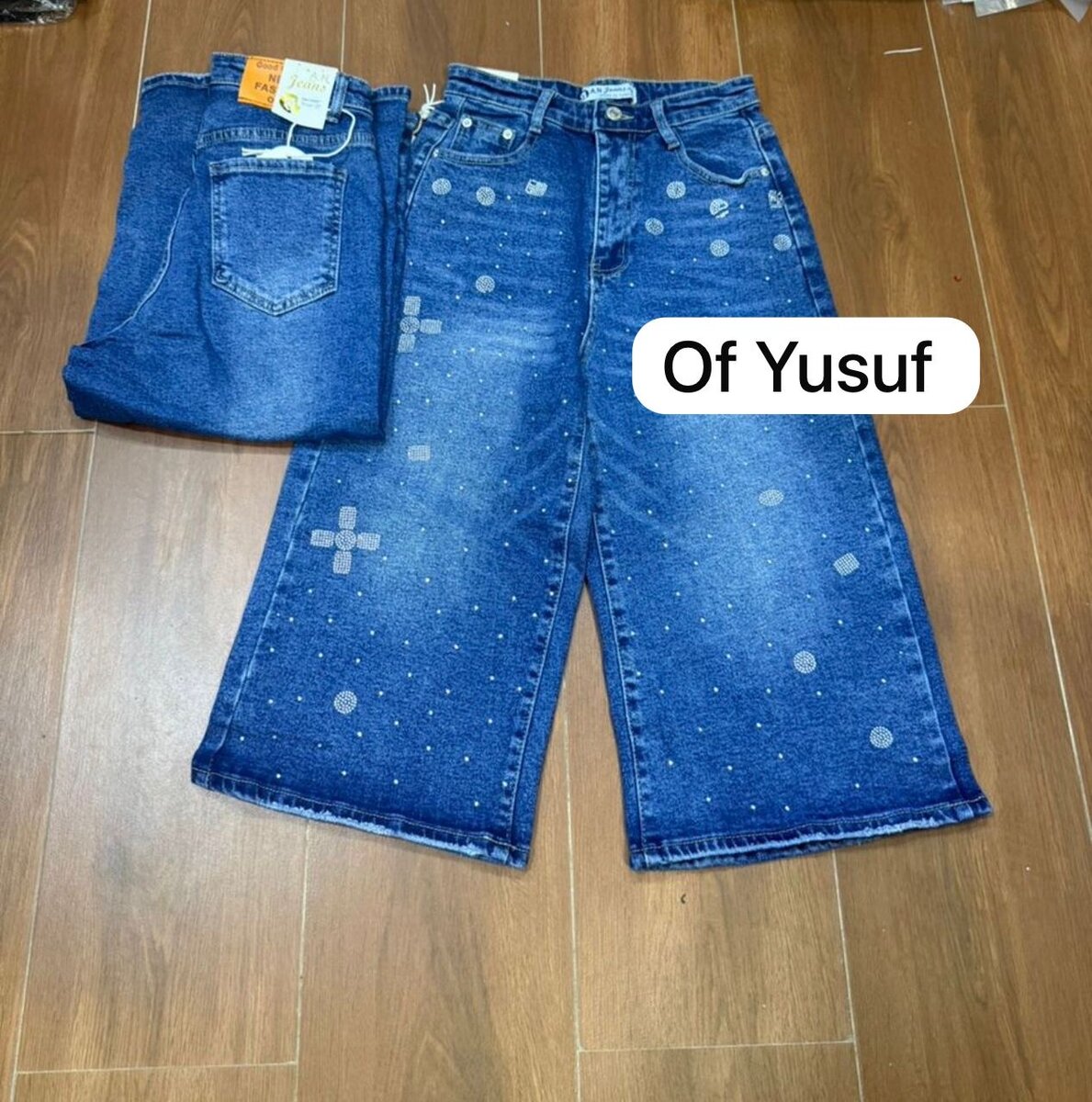 Jean large Of Yusuf brodé de strass