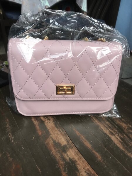 Sac à main matelassé rose