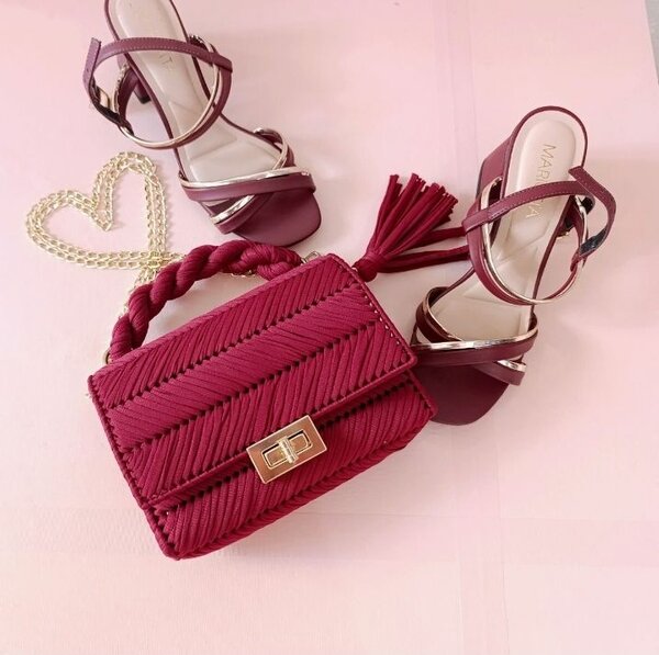 Sac à main en cuir bordeaux pour femme