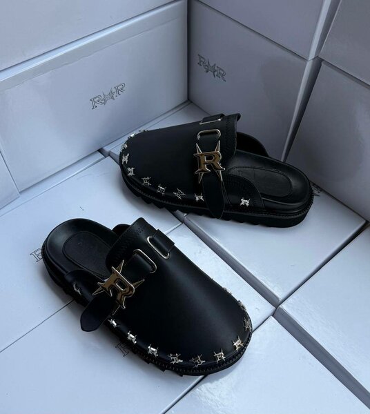 Sabots en cuir élégants