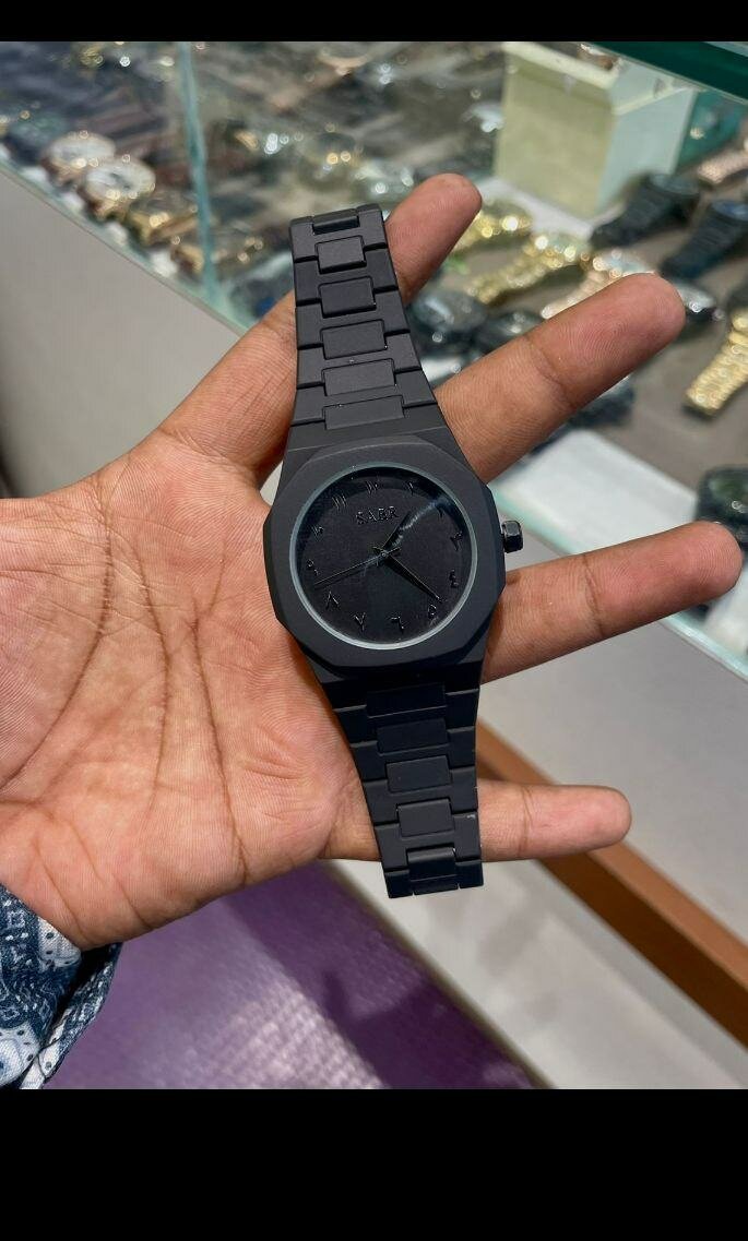 Montre unisexe moderne en silicone