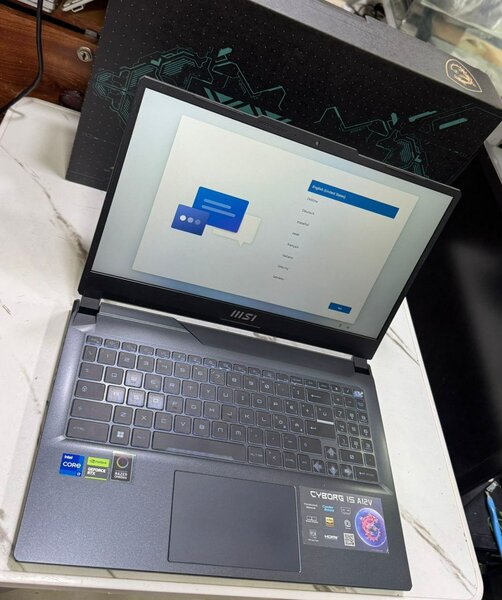 MSI Cyborg 15 A12V i7 12th gén