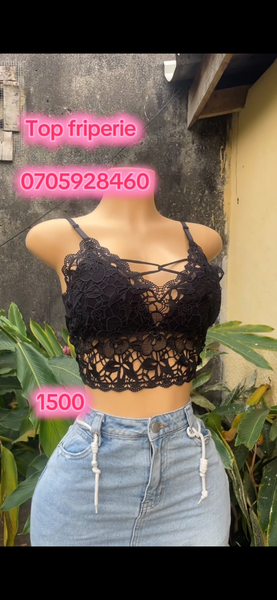 Crop top en dentelle