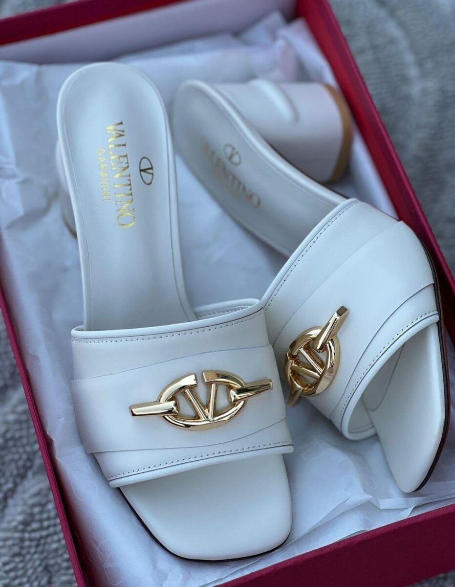 Sandales élégantes blanches