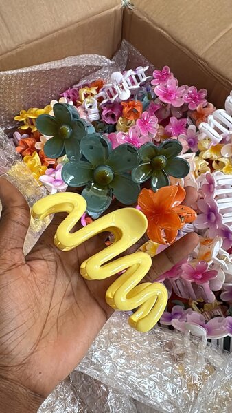 Pinces à cheveux fleuries