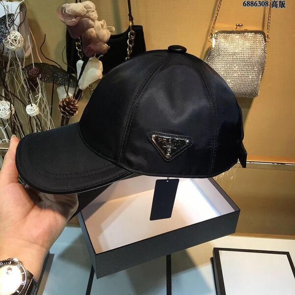 Casquette en cuir Prada noir