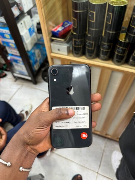 iPhone XR 128G quasi neuf