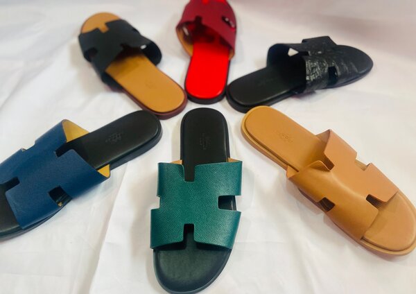 Men Hermes slippers