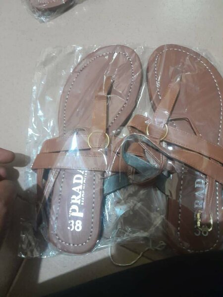 Ladies sandals