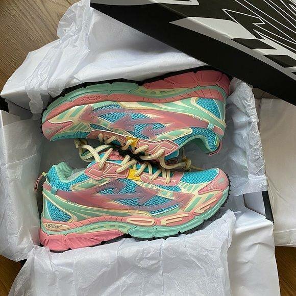 Sneakers colorés tendance Off-White