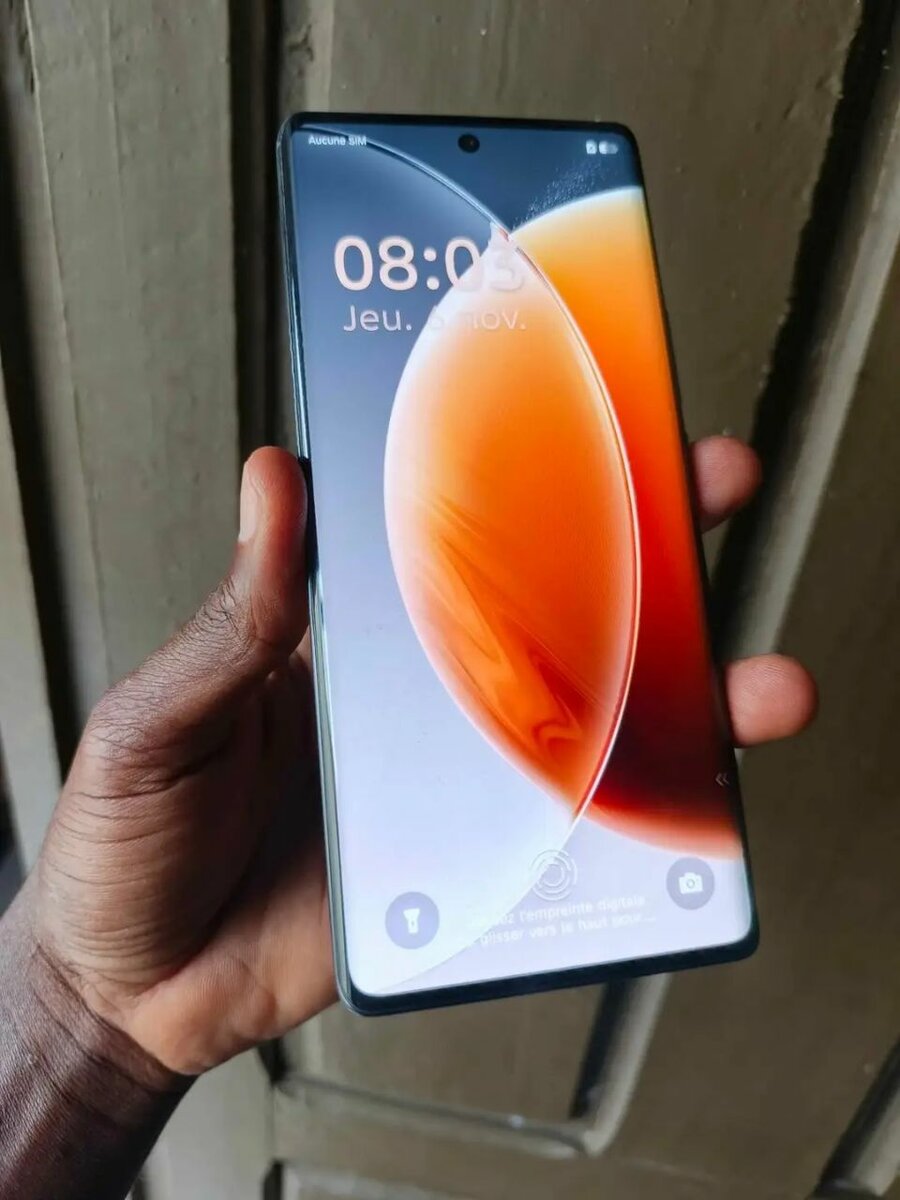 Smartphone Tecno Camon élégant